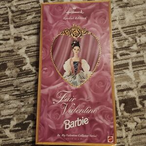 Hallmark Special Edition "Flair Valentine" Barbie - Pink Gold Packaging